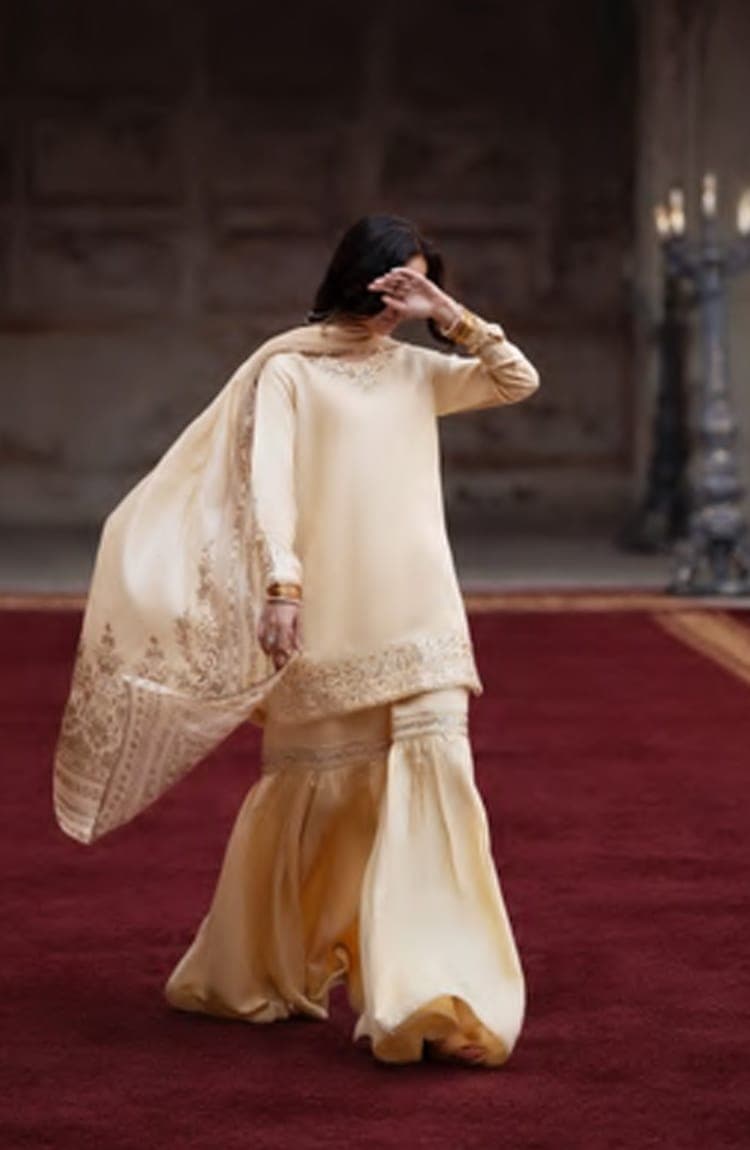 Darbar by Casual Lite